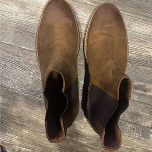Johnston & Murphy Brown Suede Boots